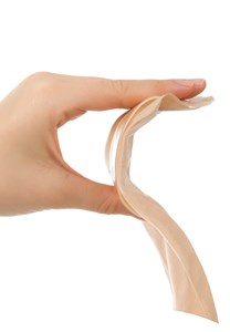 Convatec Esteem+ Soft Convex Drain Pouch Lg Cut-To-Fit 20-47mm Hydrocolloid Barrier Clipless Close 422363 — Box of 10 — product image